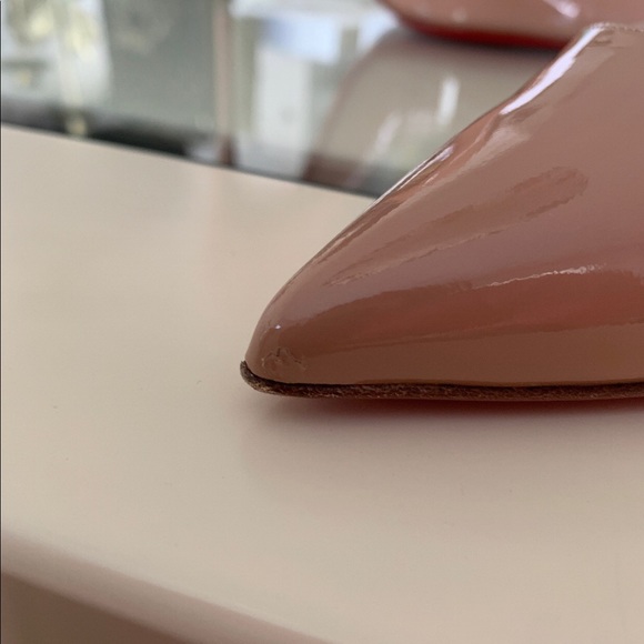 Christian Louboutin - Picture 4 of 5